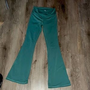 Flare crisscross DSG leggings